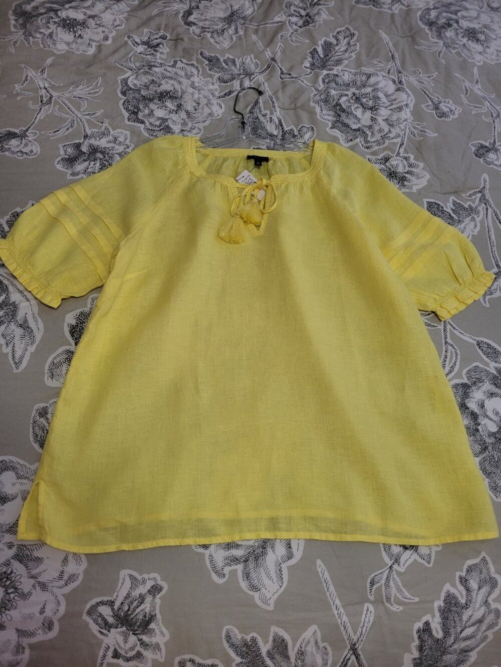 Talbots Pleated Sleeve Yellow Linen Top Blouse Size Medium NWT